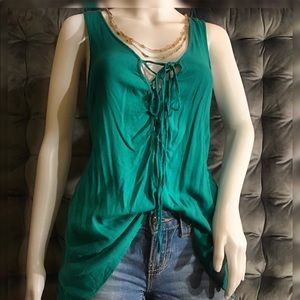 Felicite sleeveless, flare bottom top